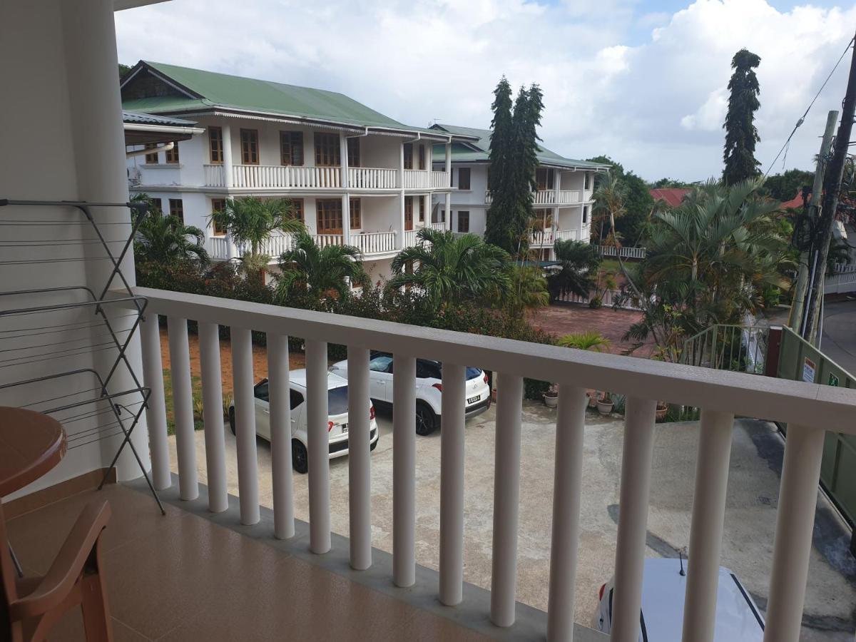 La Maison Hibiscus Self Catering Accommodation ボー・ヴァロン エクステリア 写真