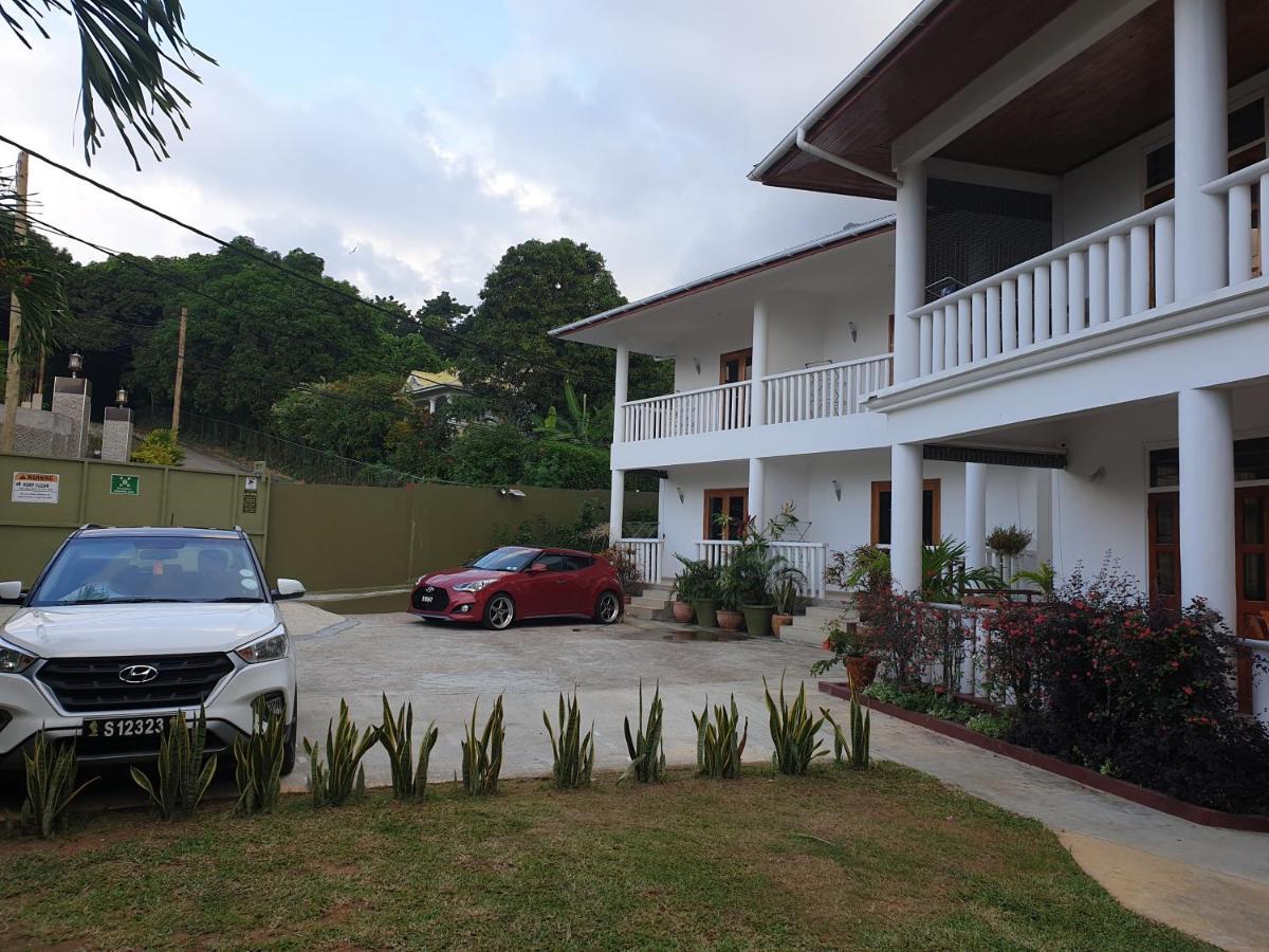 La Maison Hibiscus Self Catering Accommodation ボー・ヴァロン エクステリア 写真