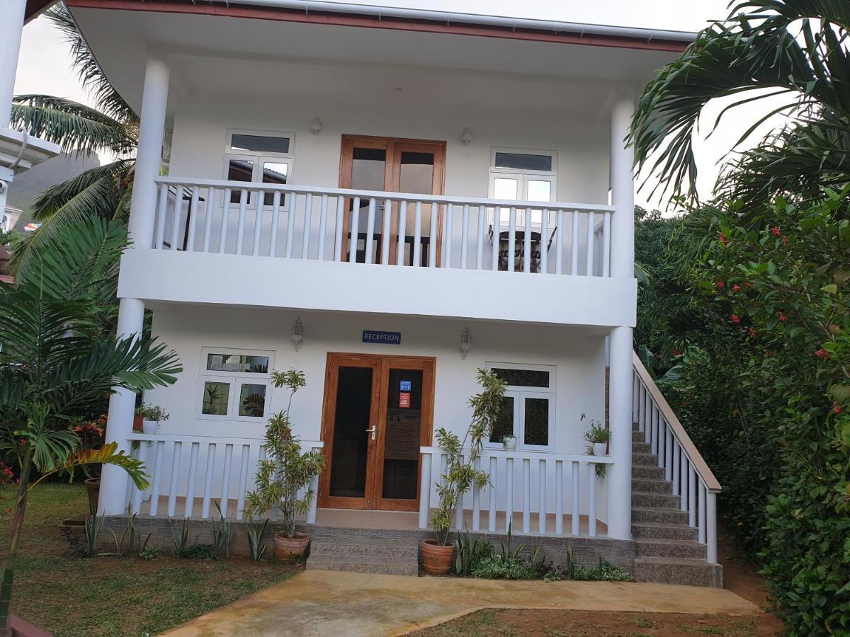 La Maison Hibiscus Self Catering Accommodation ボー・ヴァロン エクステリア 写真