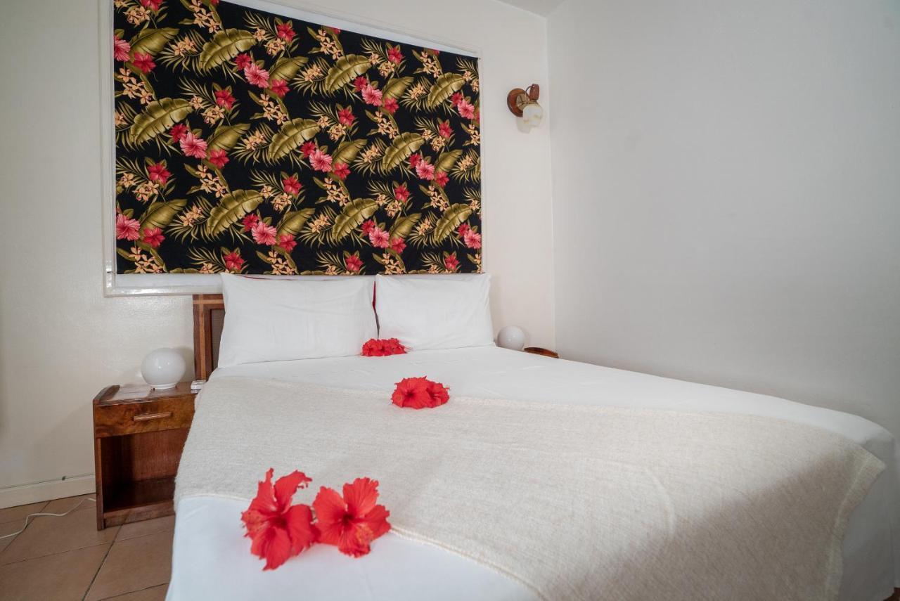La Maison Hibiscus Self Catering Accommodation ボー・ヴァロン エクステリア 写真