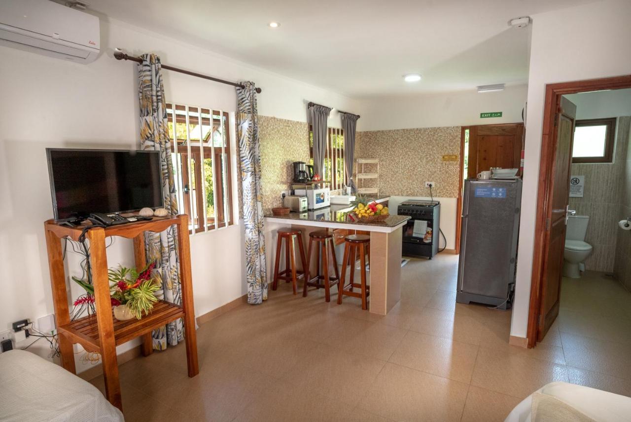 La Maison Hibiscus Self Catering Accommodation ボー・ヴァロン エクステリア 写真