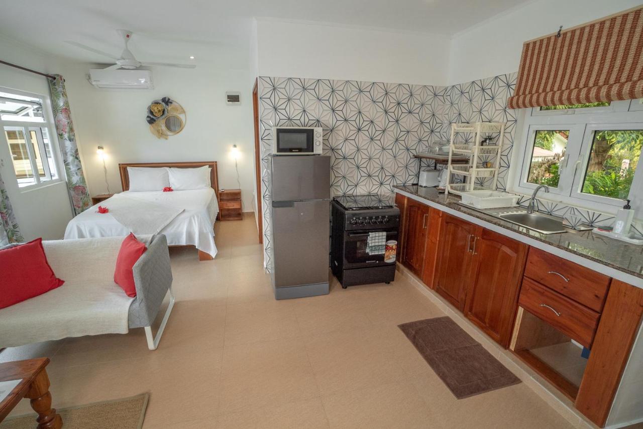La Maison Hibiscus Self Catering Accommodation ボー・ヴァロン エクステリア 写真