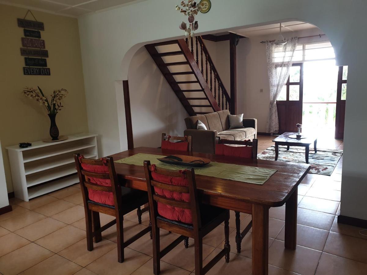 La Maison Hibiscus Self Catering Accommodation ボー・ヴァロン エクステリア 写真