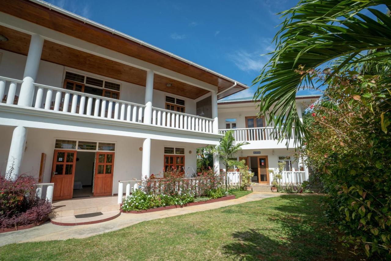 La Maison Hibiscus Self Catering Accommodation ボー・ヴァロン エクステリア 写真