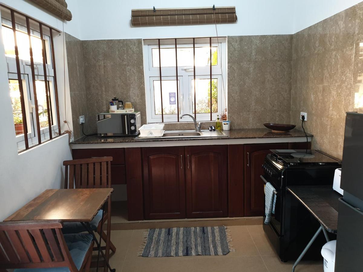 La Maison Hibiscus Self Catering Accommodation ボー・ヴァロン エクステリア 写真