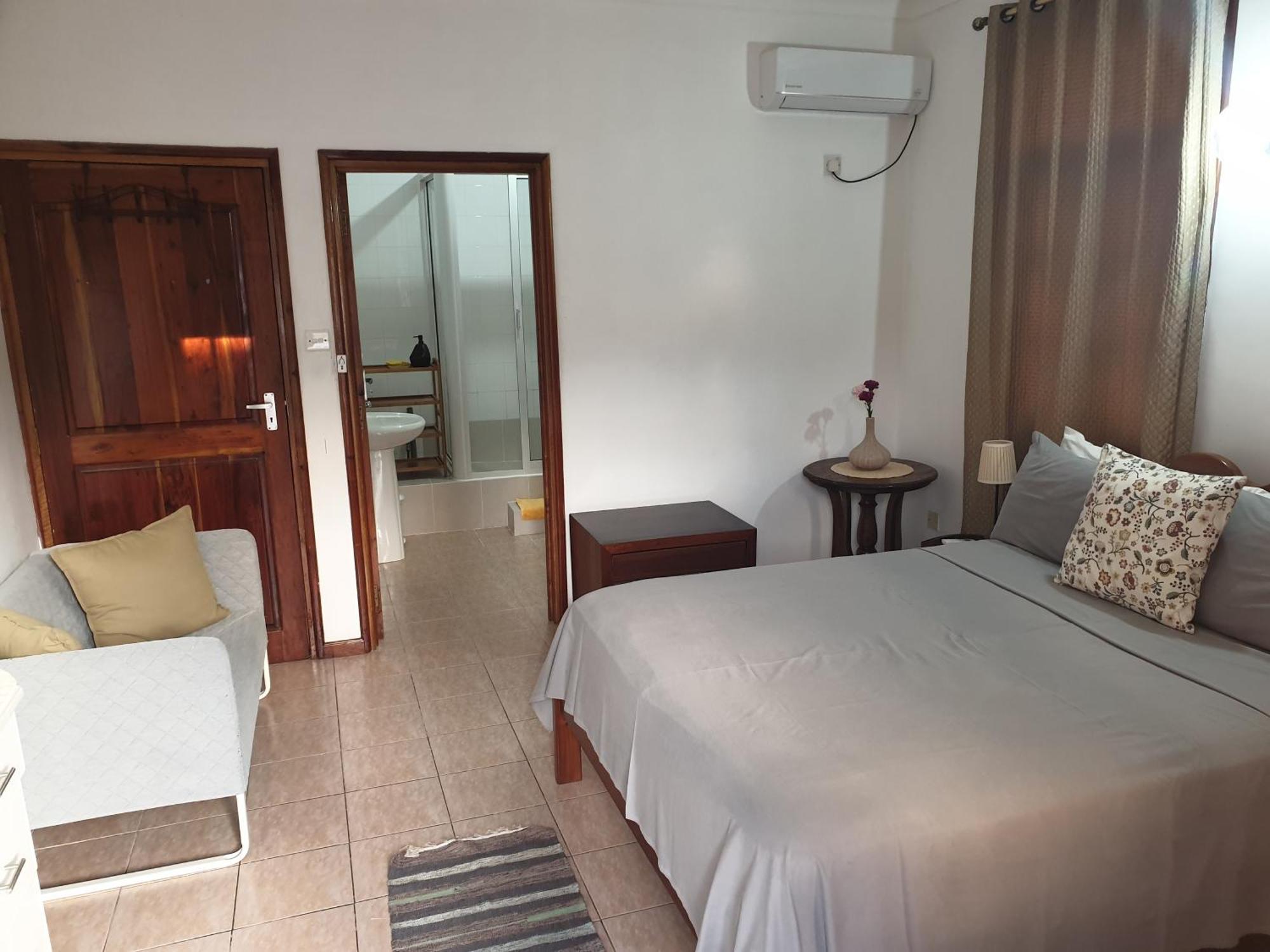 La Maison Hibiscus Self Catering Accommodation ボー・ヴァロン エクステリア 写真